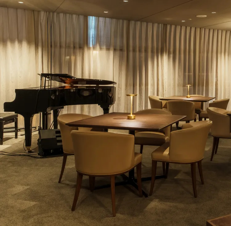 The Lounge Akasaka